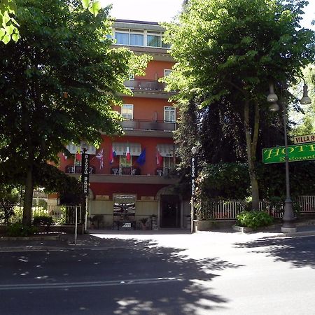 Hotel Villa Robinia Дженцано ди Рома Екстериор снимка
