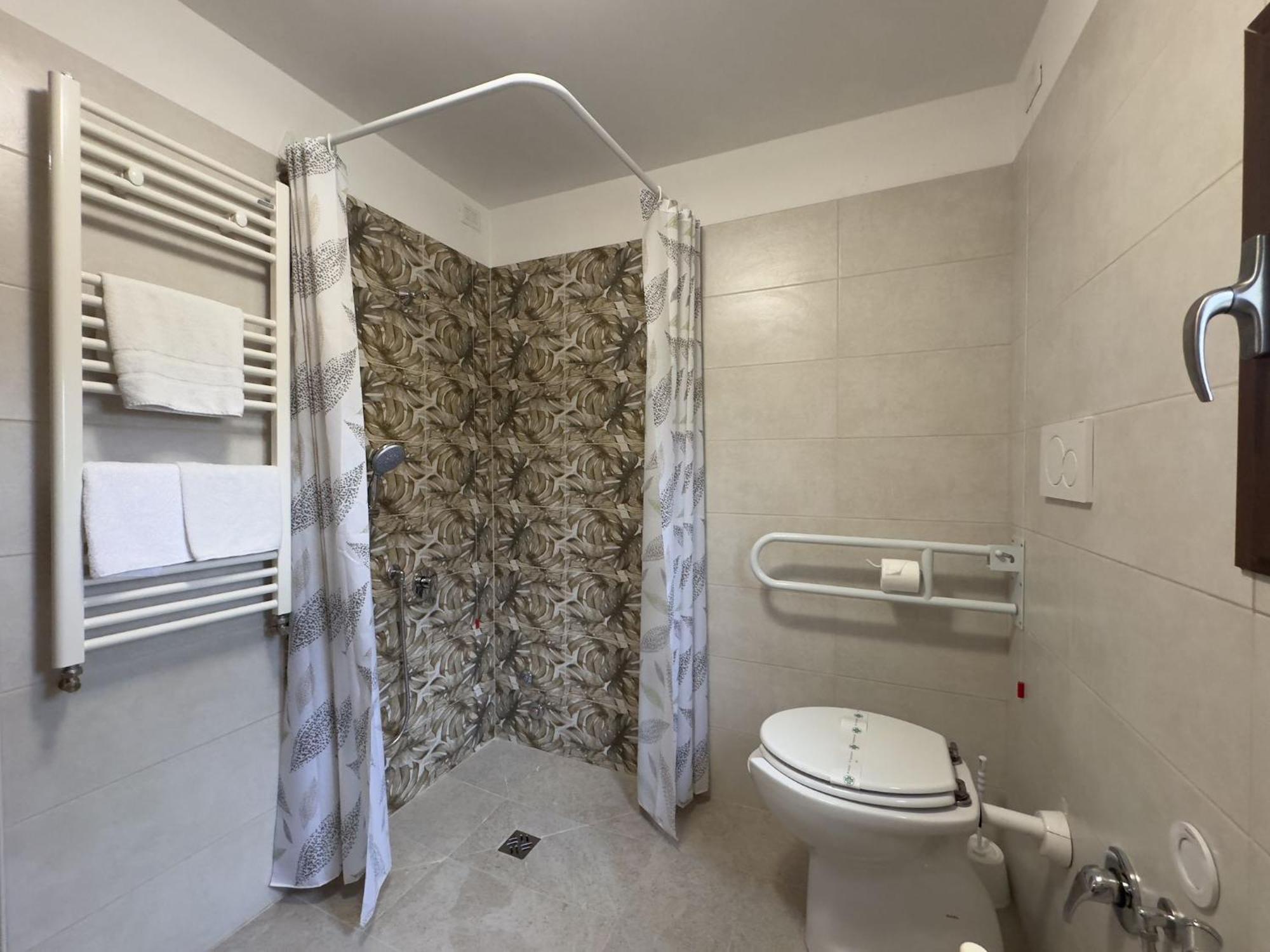Hotel Villa Robinia Дженцано ди Рома Екстериор снимка
