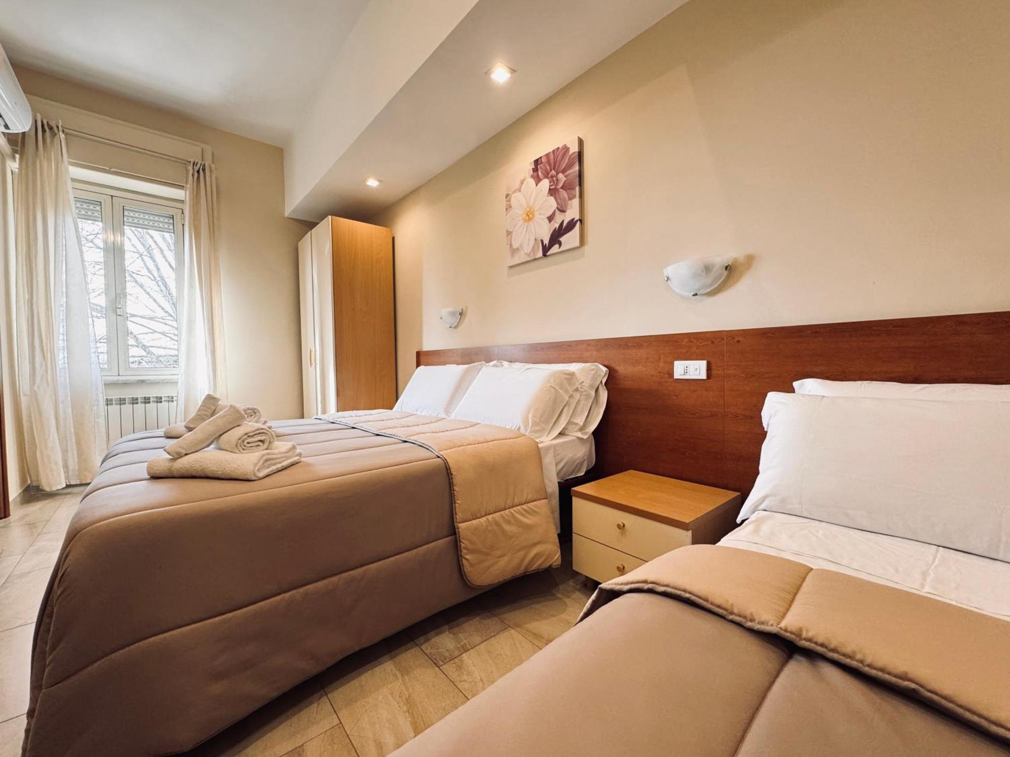 Hotel Villa Robinia Дженцано ди Рома Екстериор снимка