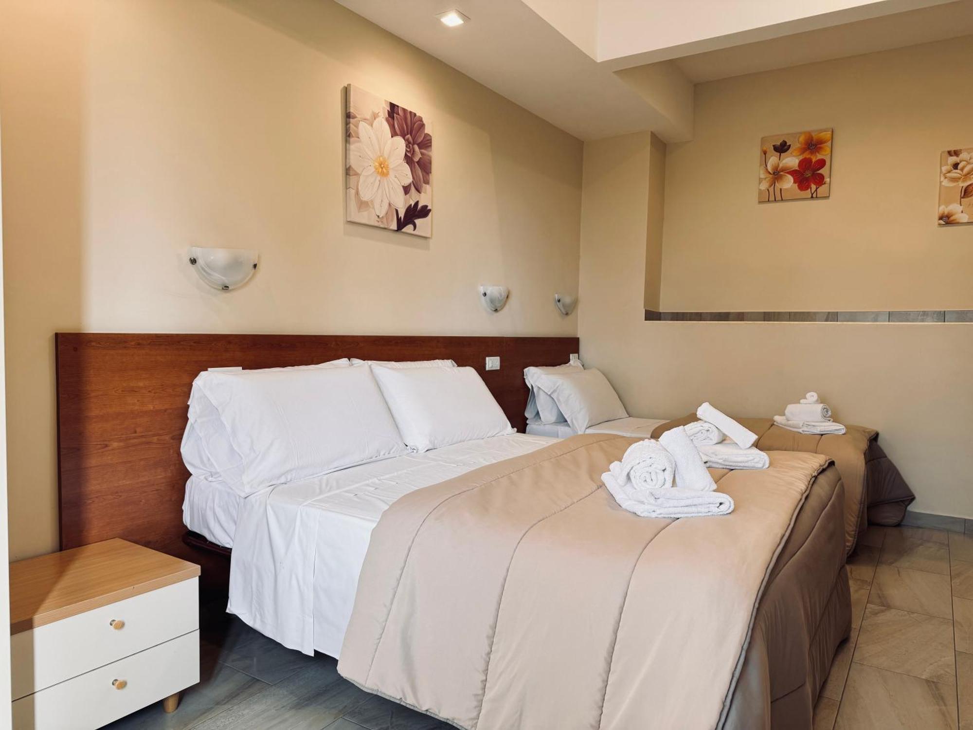 Hotel Villa Robinia Дженцано ди Рома Екстериор снимка