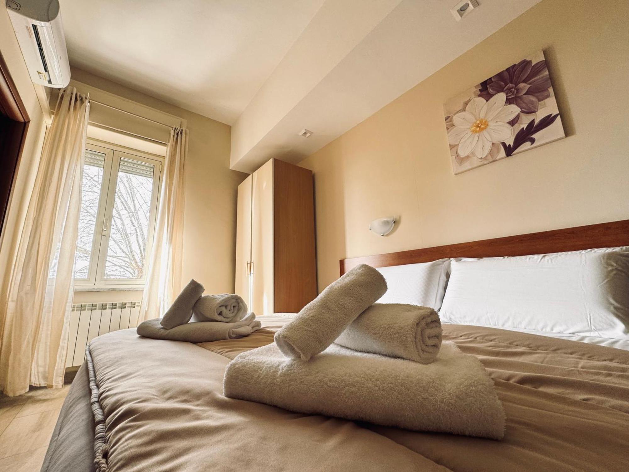 Hotel Villa Robinia Дженцано ди Рома Екстериор снимка